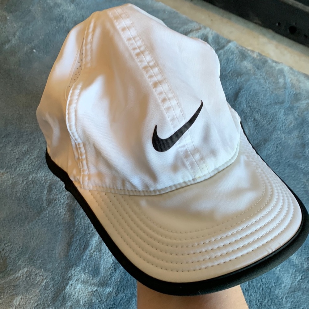 Womens Nike golf hat